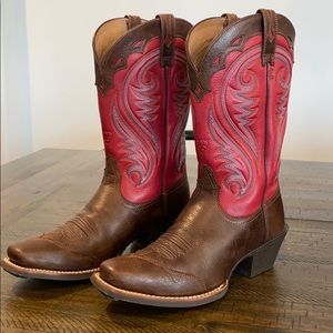 Almost new Ariat Legend Wing Tip Cowboy Boots!